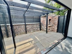 Kitchen Bi-Folds- click for photo gallery